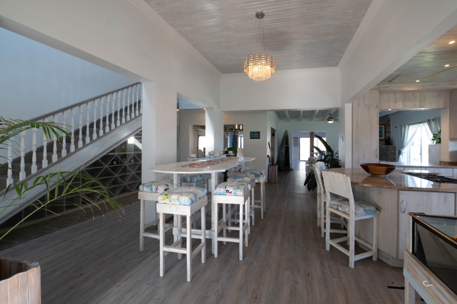 4 Bedroom Property for Sale in Outeniqua Strand Western Cape